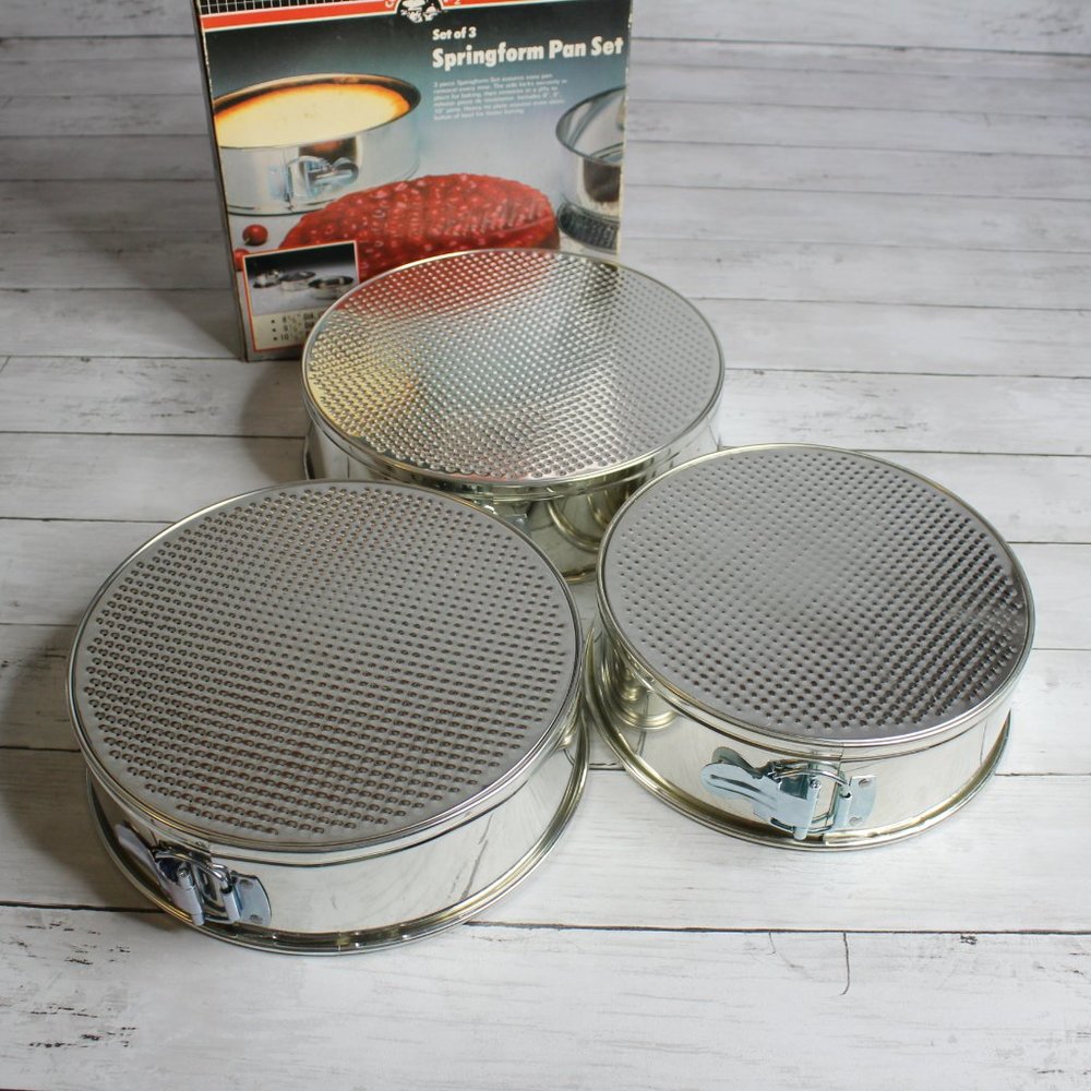 Springform Cheesecake Round Cake Pans - Picture 3 of 4